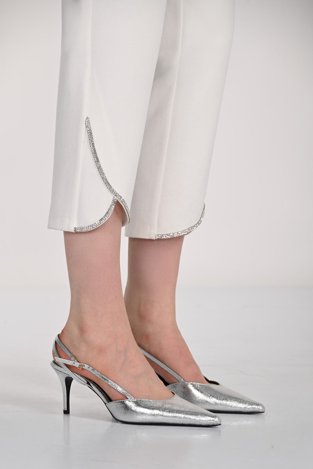 261405 - Crystal Trimmed Tulip Hem Capri-04-Bottoms-Frank Lyman-Krista Anne's Boutique, Women's Fashion and Accessories Located in Oklahoma City, OK and Black Mountain, NC