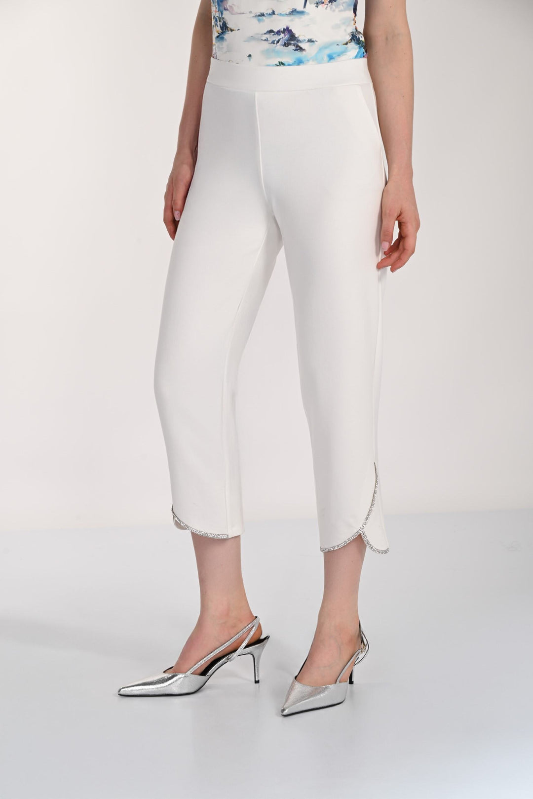 261405 - Crystal Trimmed Tulip Hem Capri-04-Bottoms-Frank Lyman-Krista Anne's Boutique, Women's Fashion and Accessories Located in Oklahoma City, OK and Black Mountain, NC
